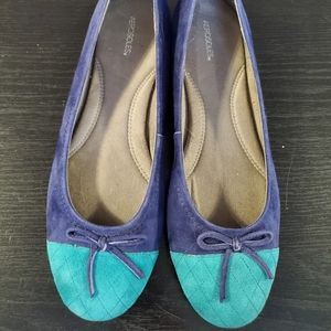 NWOT, Suede ballet flats, Aerosoles with bows